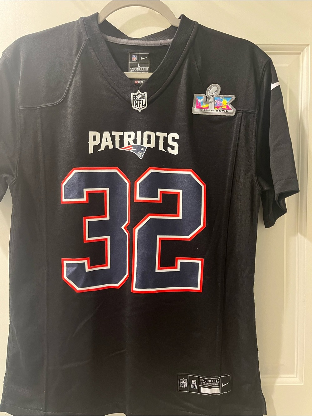 NWT Nike Youth Black New England Patriots #32 Jersey